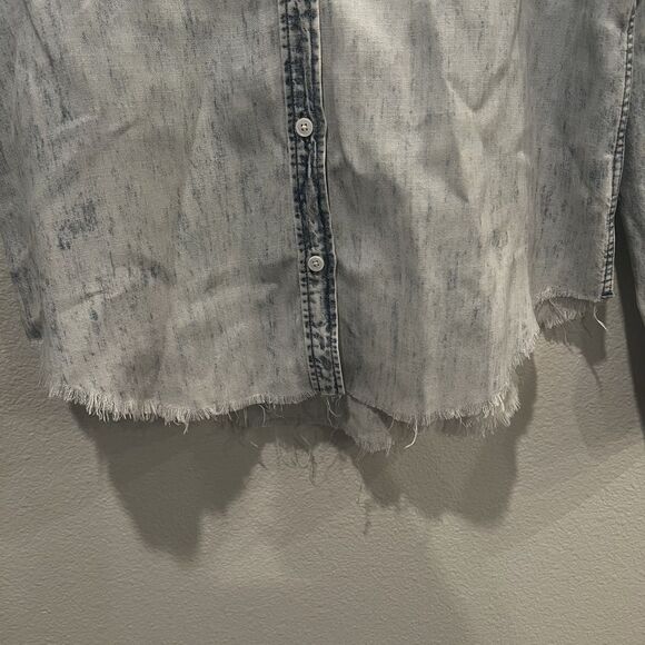 Rails Womens Ingrid Raw Hem Button Down Shirt Long Sleeve Chambray Acid Wash M - Picture 5 of 9